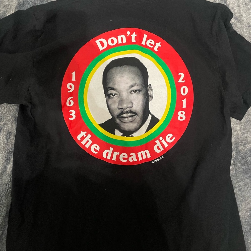 Supreme Tee